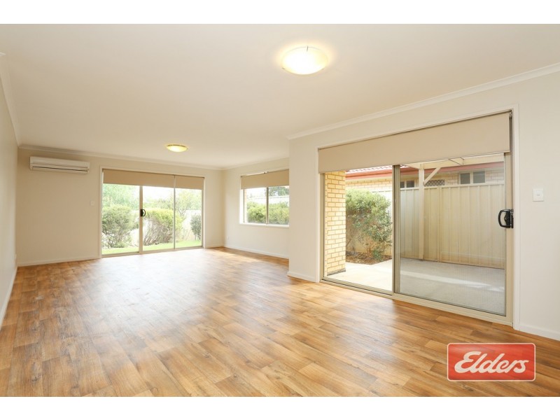 3 Canberra Court, Smithfield SA 5114