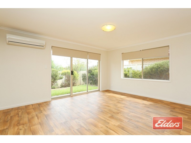 3 Canberra Court, Smithfield SA 5114