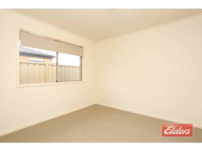 3 Canberra Court, Smithfield SA 5114