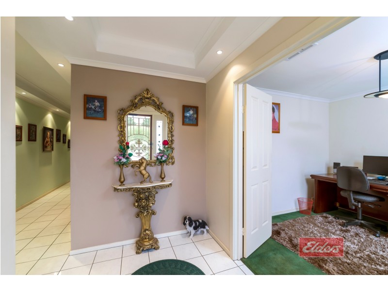 12 Thiele Crescent, Evanston Park SA 5116