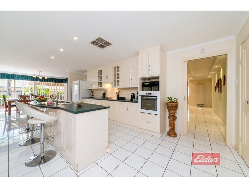 12 Thiele Crescent, Evanston Park SA 5116