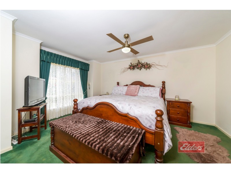 12 Thiele Crescent, Evanston Park SA 5116