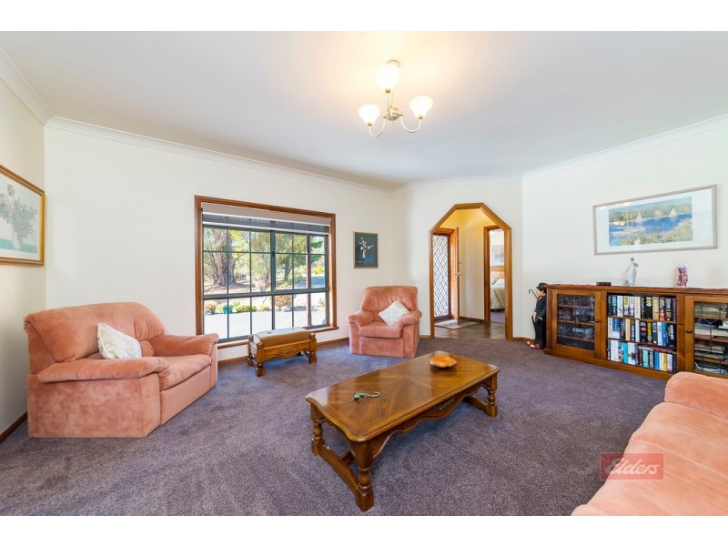 15 Knott Road, Williamstown SA 5351