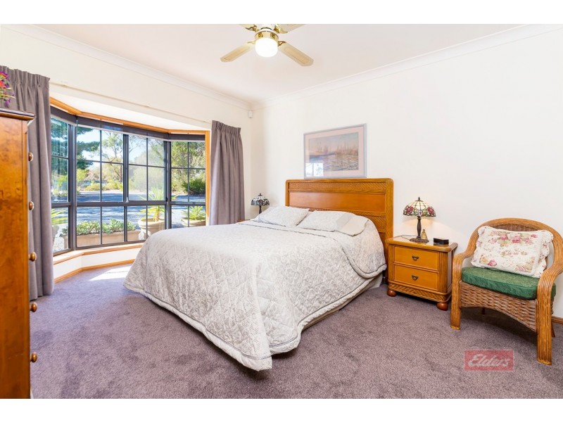 15 Knott Road, Williamstown SA 5351