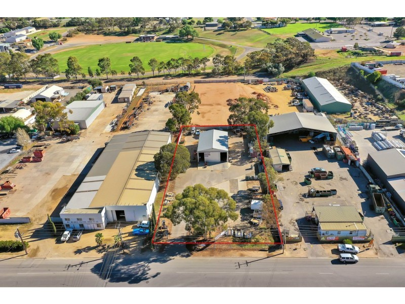 8 Paxton Street, Willaston SA 5118
