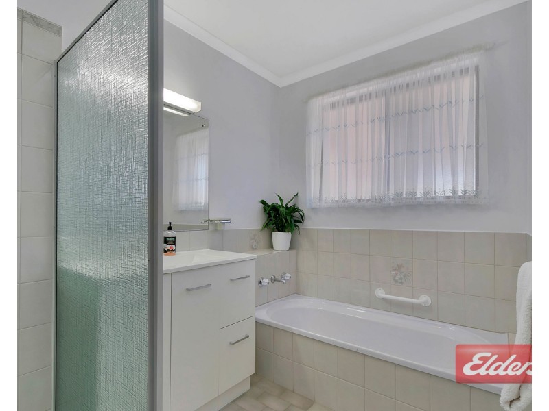 27 Holness Avenue, Gawler East SA 5118