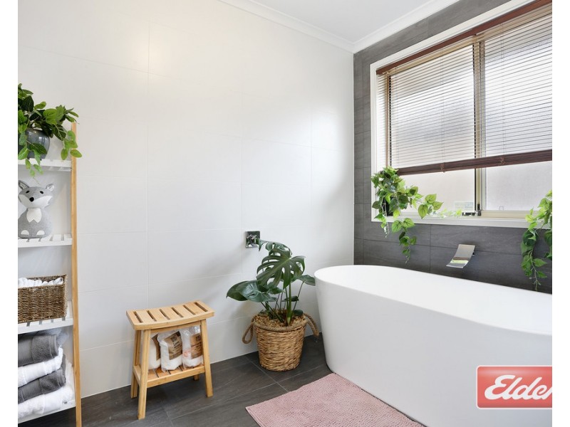 30 Trinity Drive, Evanston Park SA 5116