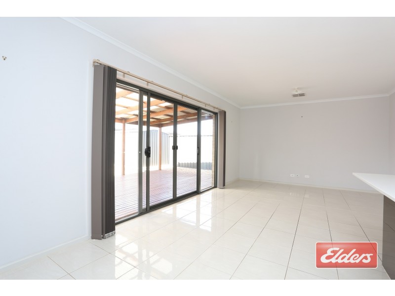 4 Pearce Road, Evanston Gardens SA 5116