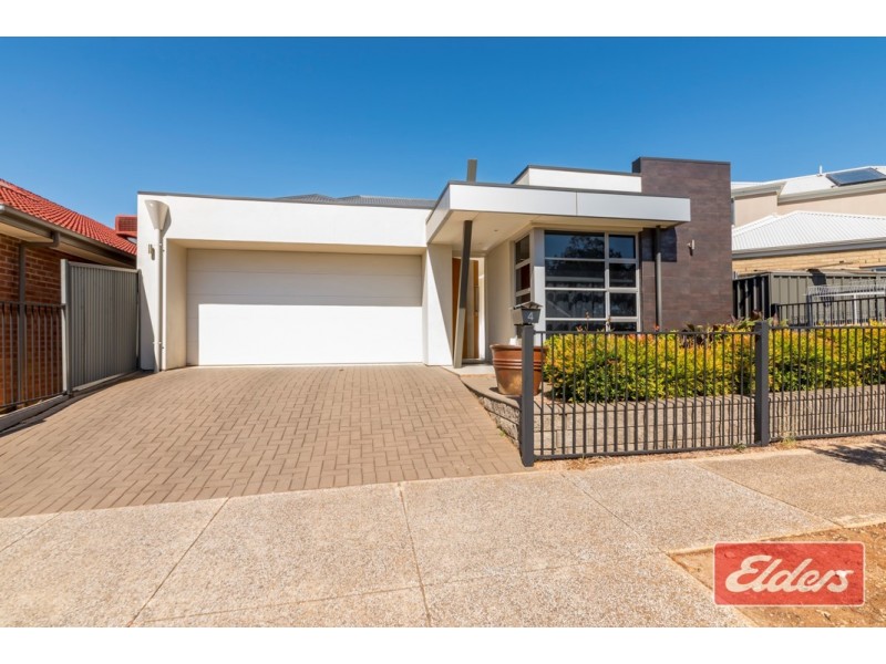 4 Roxburgh Crescent, Blakeview SA 5114