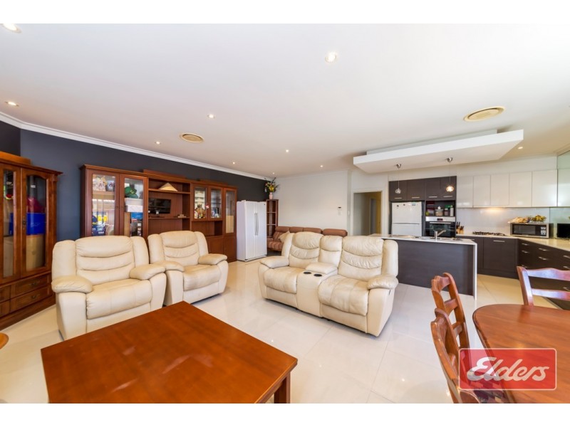 4 Roxburgh Crescent, Blakeview SA 5114