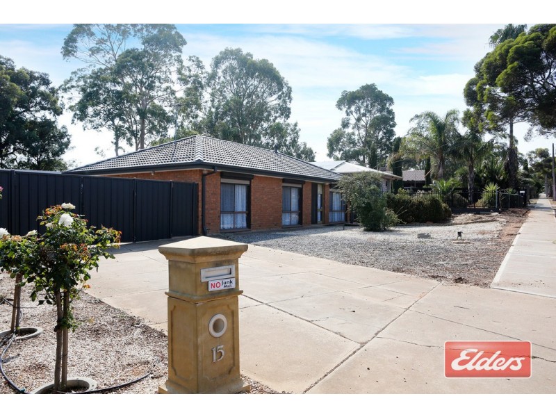 15 St Albans Road, Evanston Park SA 5116