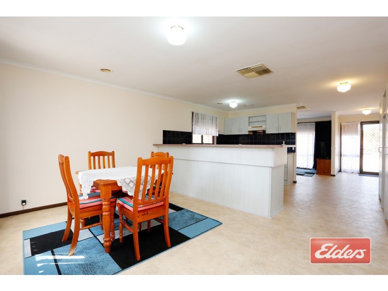 15 St Albans Road, Evanston Park SA 5116