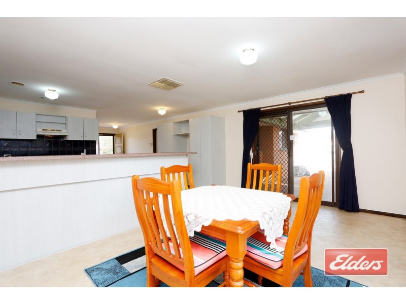 15 St Albans Road, Evanston Park SA 5116