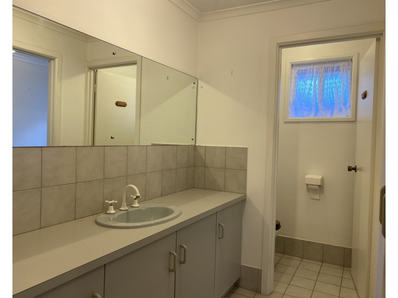 16 JENNIFER STREET, Evanston Park SA 5116