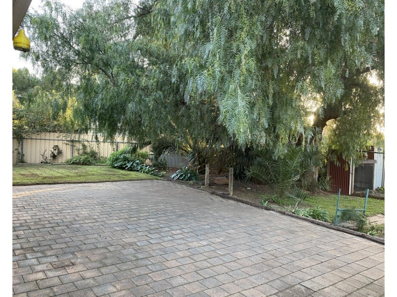 16 JENNIFER STREET, Evanston Park SA 5116