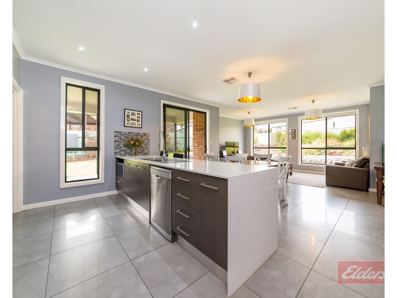 32 William Dyer Drive, Williamstown SA 5351