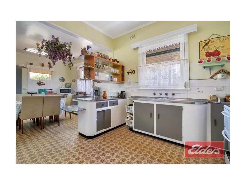 21 Burrows Street, Willaston SA 5118