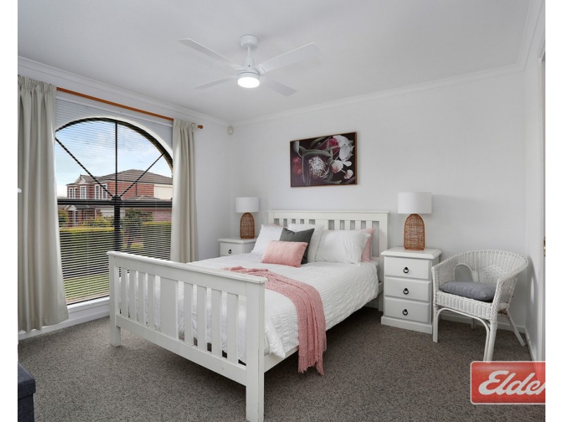 10 Maxwell Court, Evanston Park SA 5116