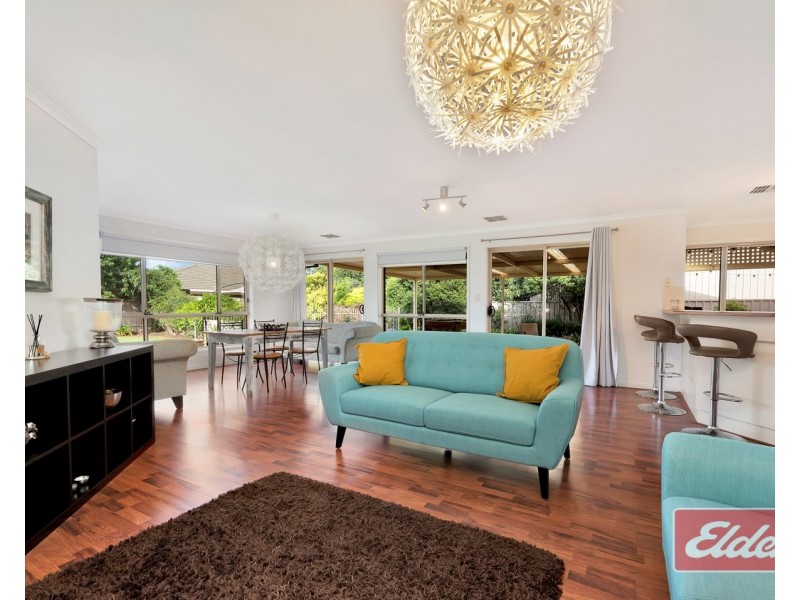 15 Maxwell Court, Evanston Park SA 5116