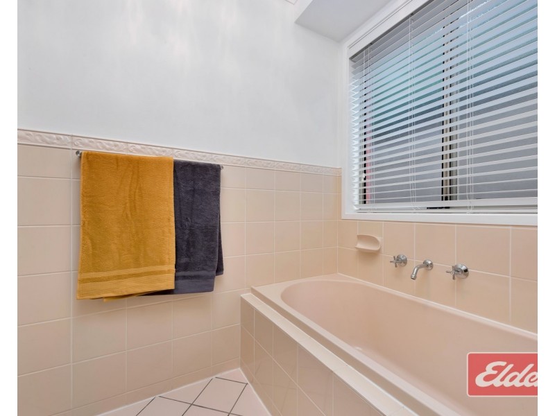 15 Maxwell Court, Evanston Park SA 5116