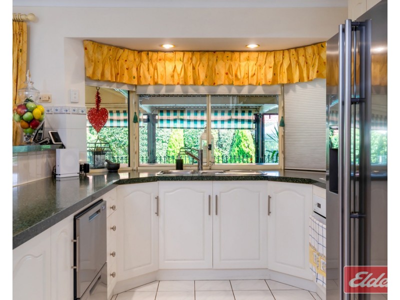 11 John Murray Drive, Williamstown SA 5351