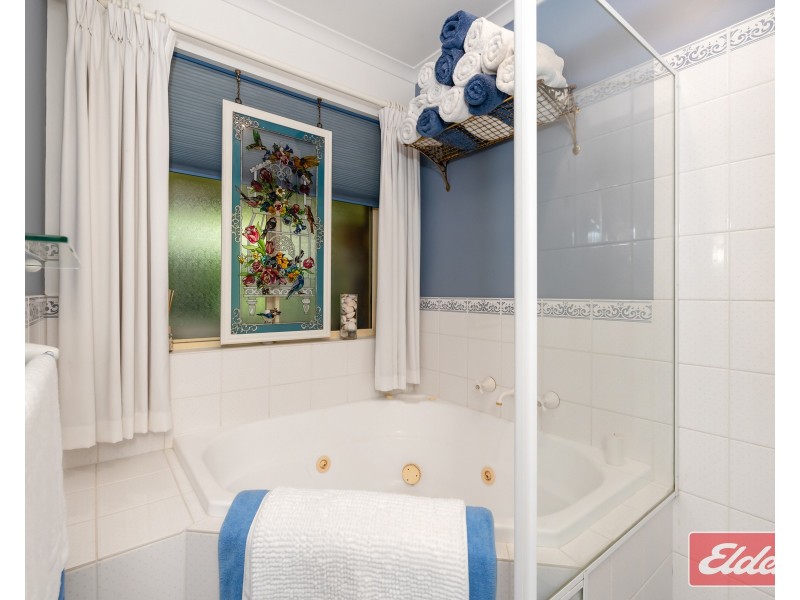 11 John Murray Drive, Williamstown SA 5351