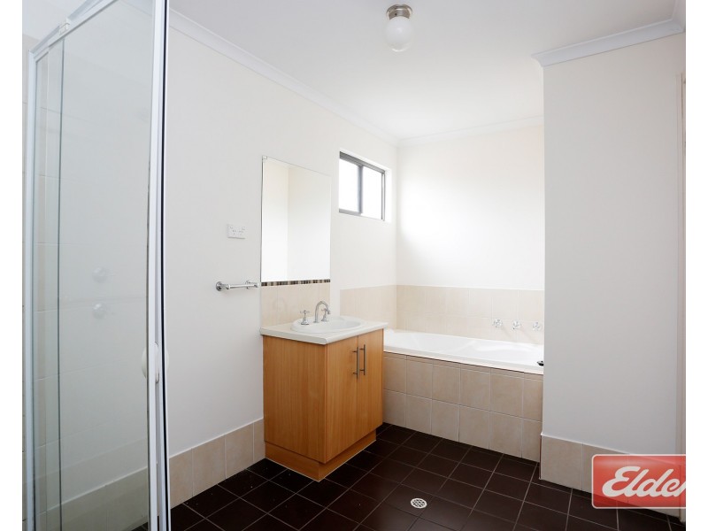 4 Hamra Drive, Smithfield SA 5114