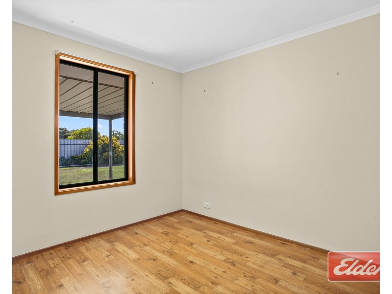 6 Brooks Avenue, Willaston SA 5118