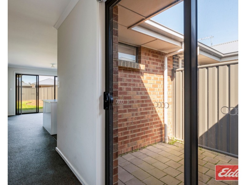 16 Rawlings Circuit, Evanston SA 5116