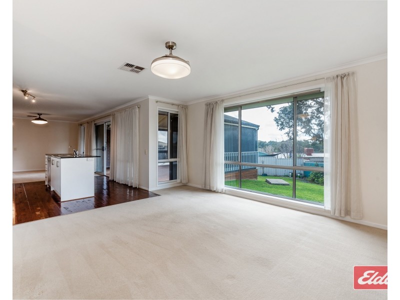 7 John Murray Drive, Williamstown SA 5351