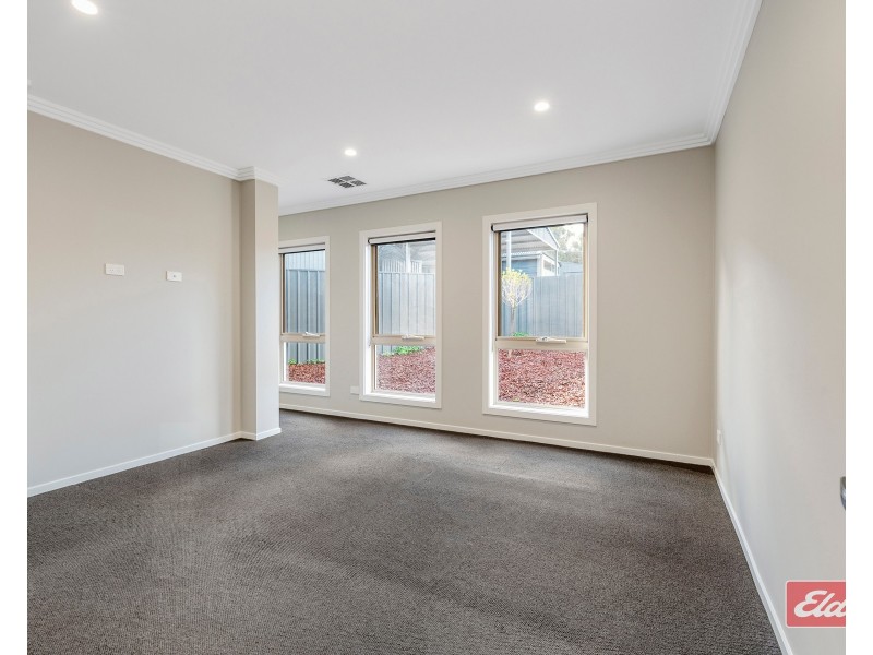 10 Polkinghorne Place, Williamstown SA 5351