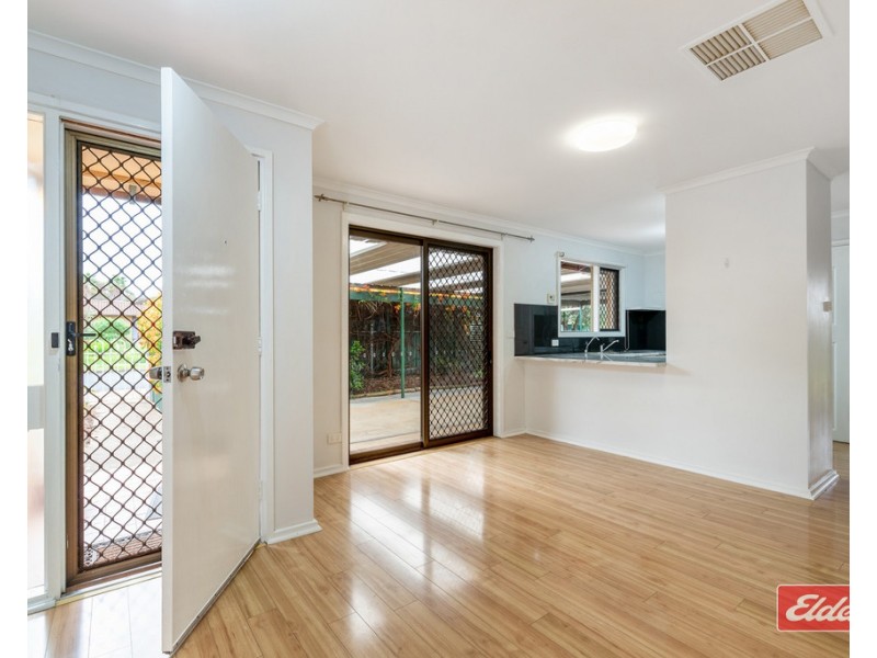 2 Grey Crescent, Evanston Gardens SA 5116