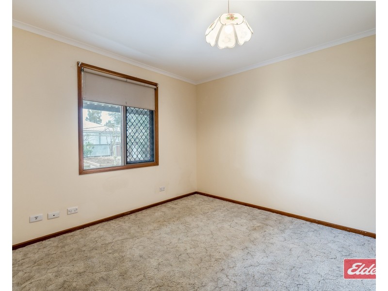 2 Grey Crescent, Evanston Gardens SA 5116