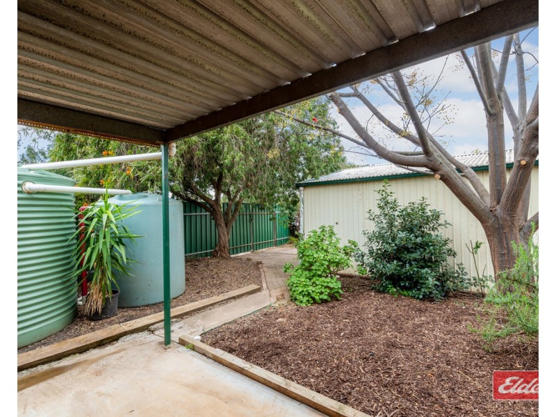 2 Grey Crescent, Evanston Gardens SA 5116