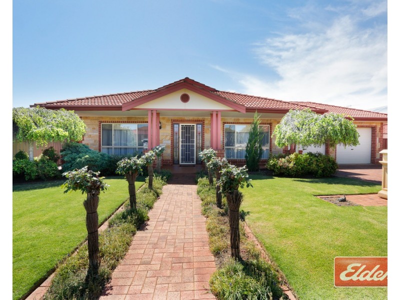 4 Maxwell Court, Evanston Park SA 5116