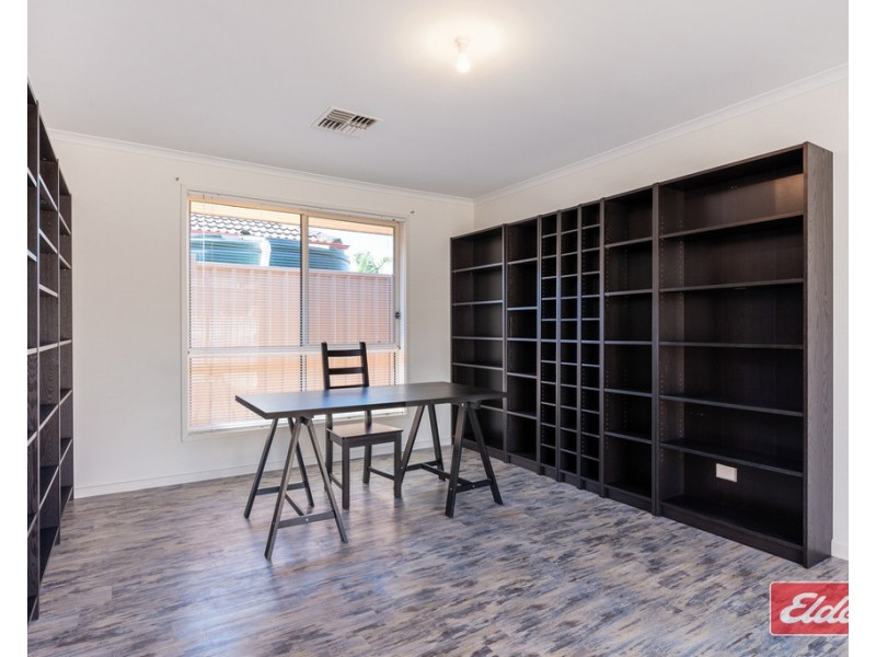 8 McGonigal Drive, Willaston SA 5118