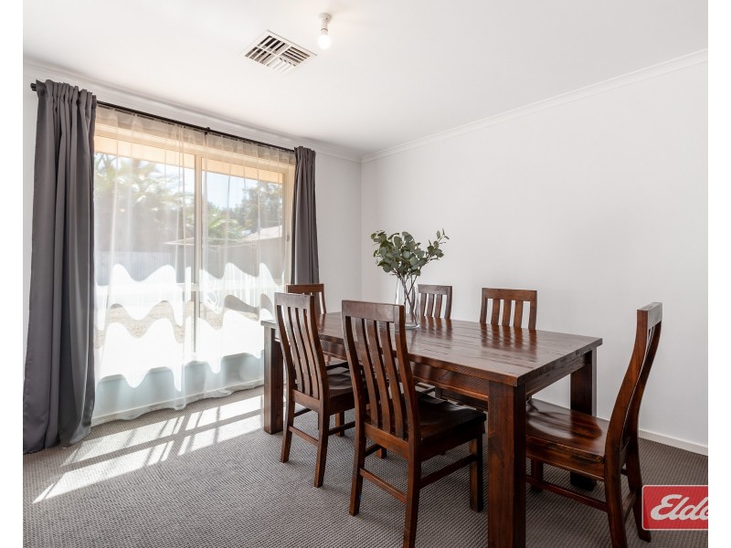 8 McGonigal Drive, Willaston SA 5118