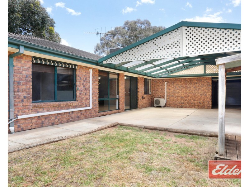 5 Makin Court, Evanston Park SA 5116