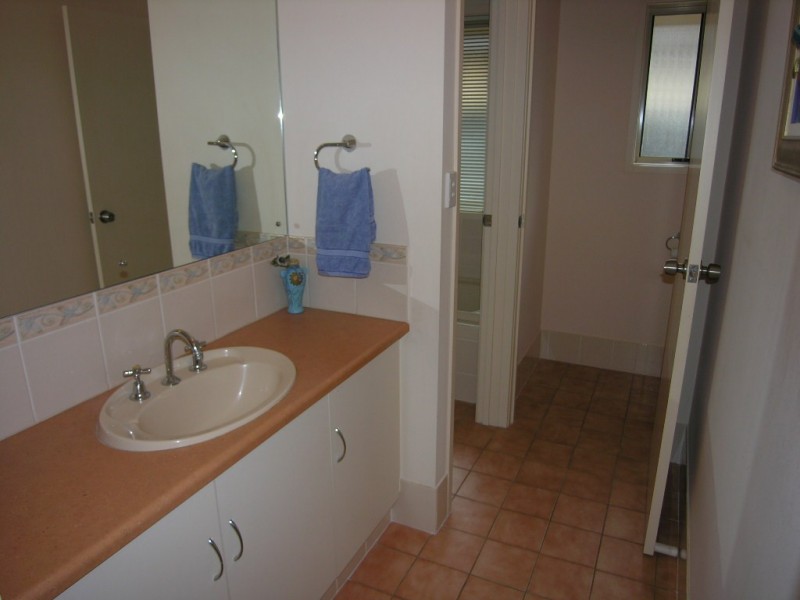 100 President Avenue, Andrews Farm SA 5114