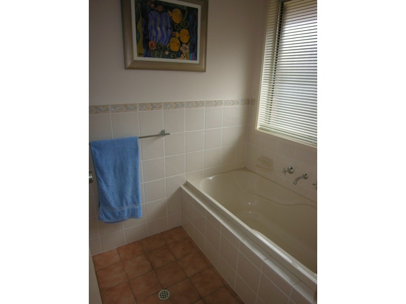 100 President Avenue, Andrews Farm SA 5114