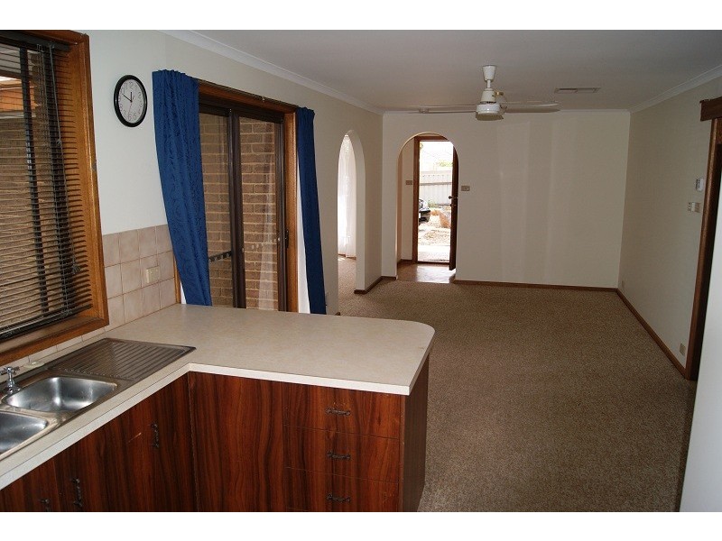 18 Krieg Road, Evanston Park SA 5116