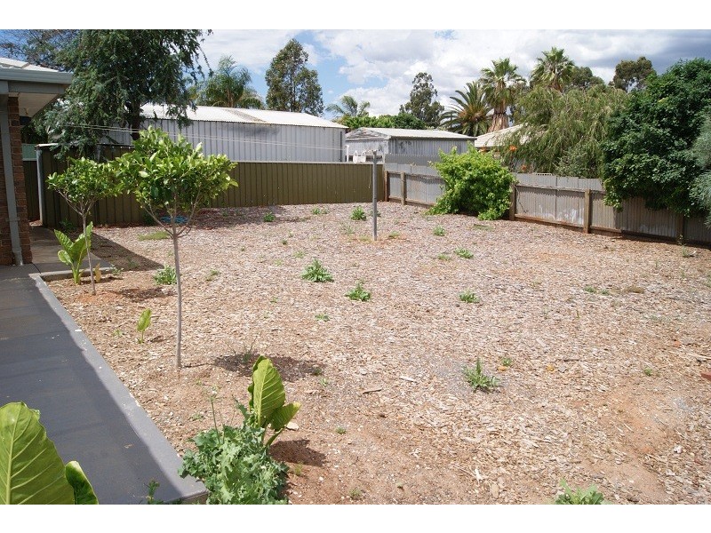 18 Krieg Road, Evanston Park SA 5116