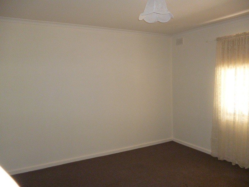 4 Bacton Street, Evanston SA 5116