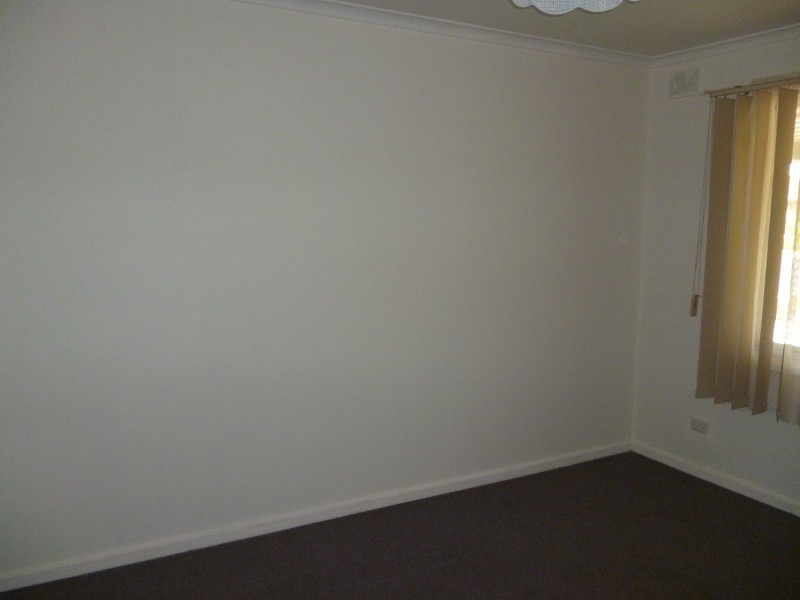 4 Bacton Street, Evanston SA 5116