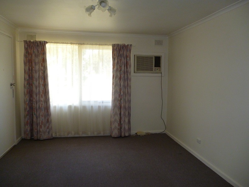 4 Bacton Street, Evanston SA 5116