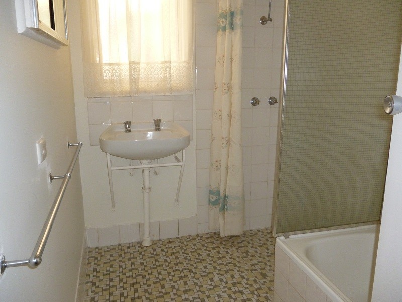 4 Bacton Street, Evanston SA 5116