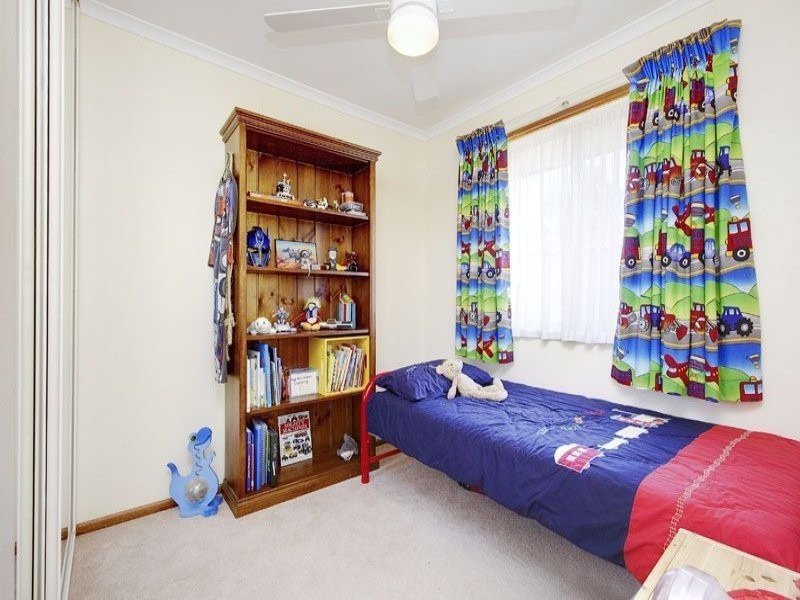 17 Gleeson Grove, Evanston Park SA 5116