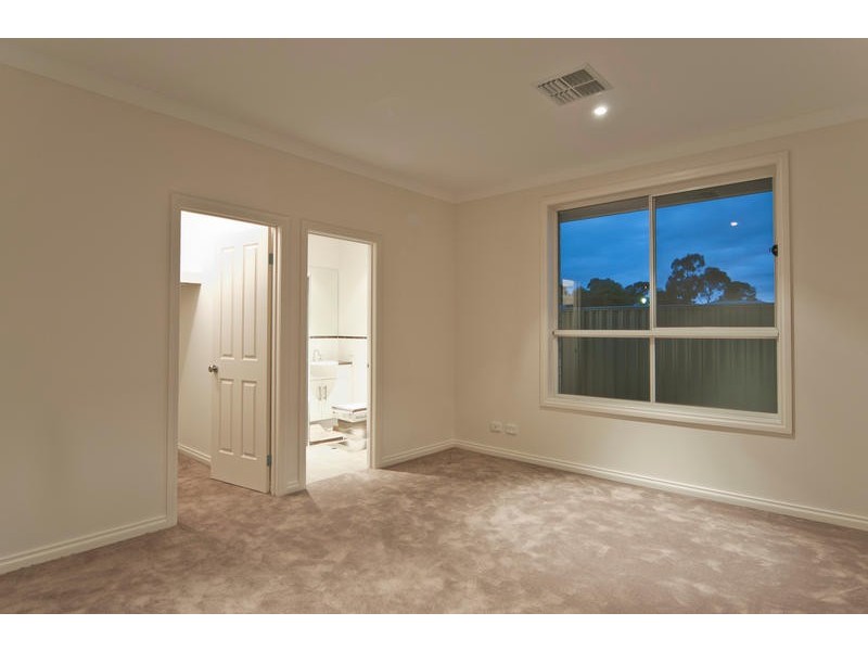 34 Barkey Street, Greenock SA 5360