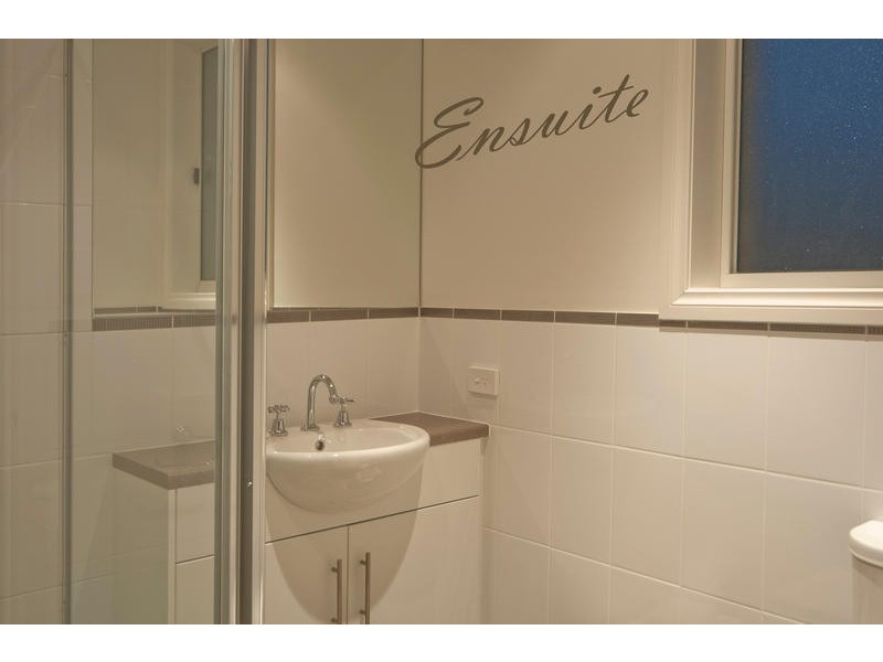 34 Barkey Street, Greenock SA 5360