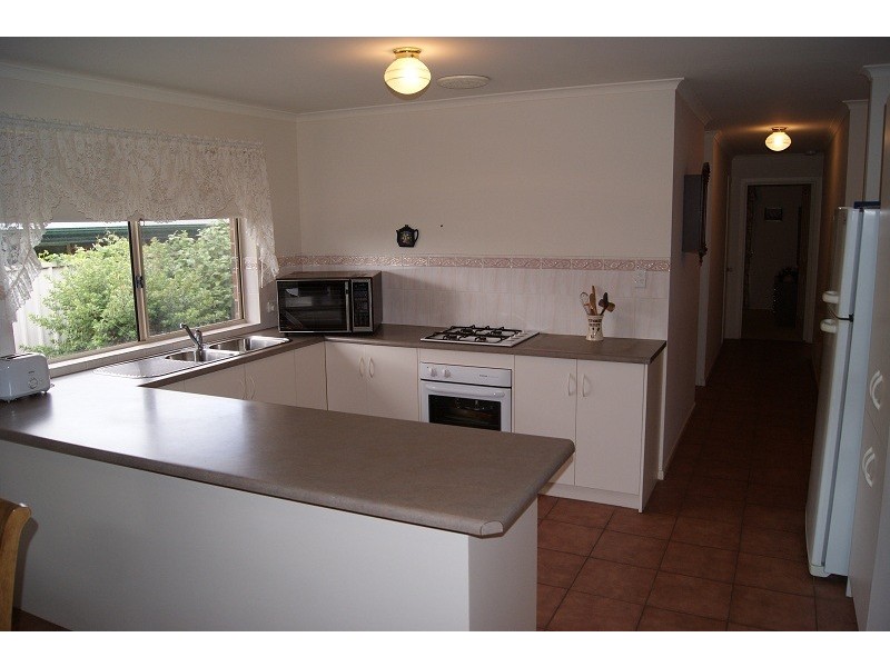 16 Thiele Crescent, Evanston Park SA 5116